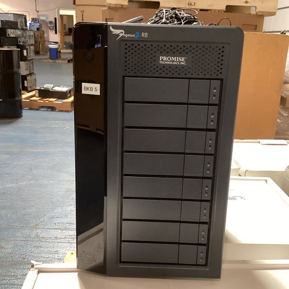 Promise Pegasus2 R8 Thunderbolt 2 RAID Storage Array, with 8 Drives,  32TB Total