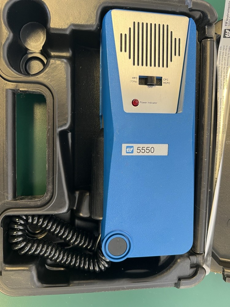 Tif 5550 Automatic Halogen Leak Detector with Original Hard Case
