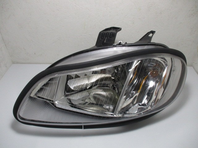 888-5204, Headlight Assembly for Dorman
