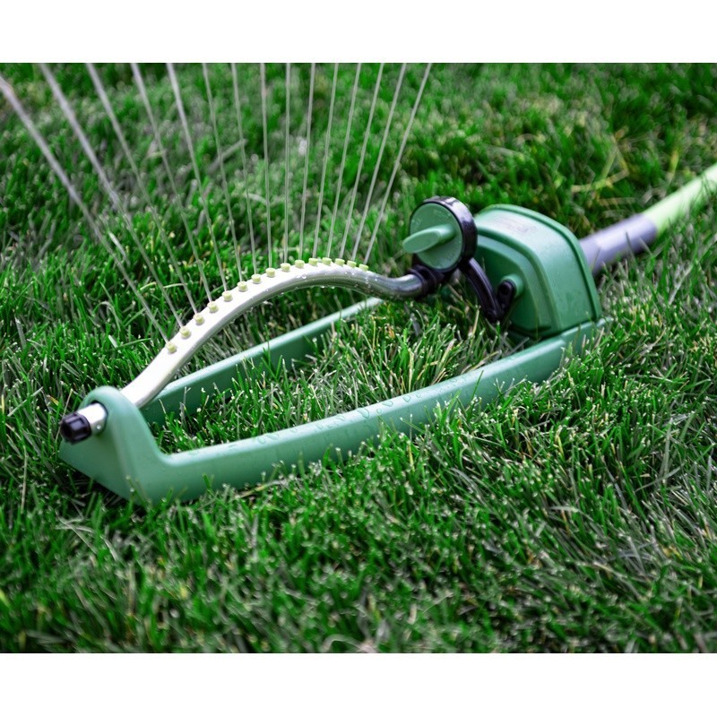 3000 sq ft Oscillating Sprinkler Adjustable Flow Durable Base Garden Hose Ready
