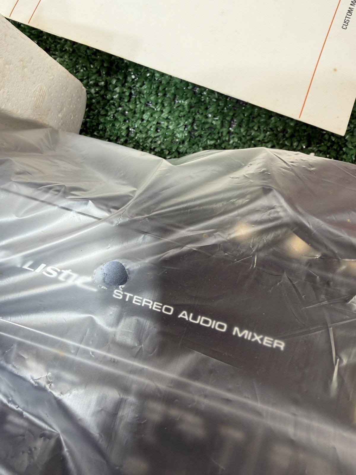 Vintage Realistic 32-1210 Stereo Audio Mixer BRAND NEW / NEVER USED