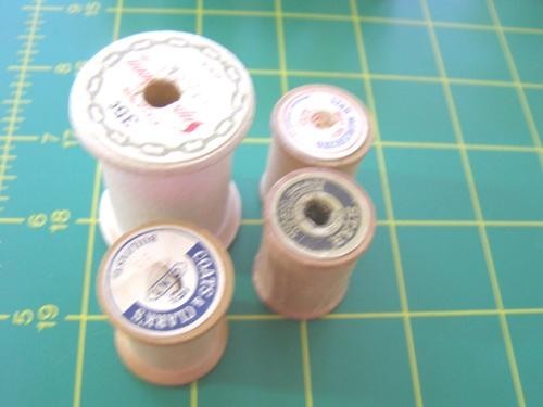 120 Empty thread spools Various sizes & colors + misc circles Craft project#1653
