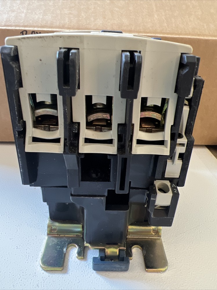 TELEMECANIQUE LC1 D8011