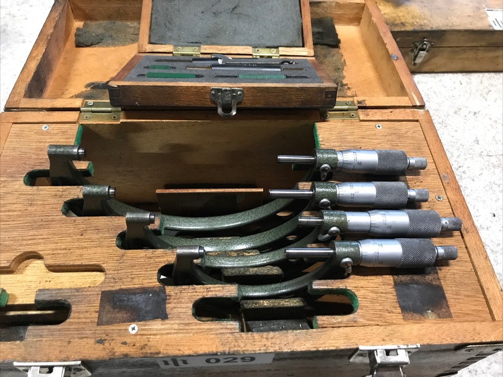 Mitutoyo 0-6” Micrometer Set With Standards Missing 1”-2” Micrometer 103-904