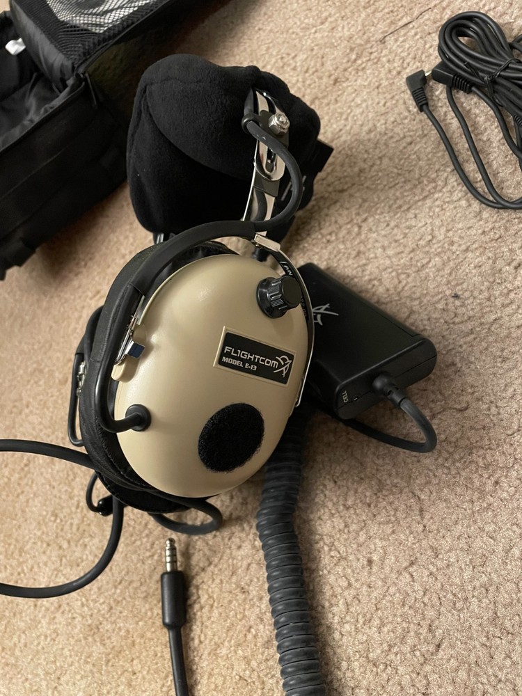 FLIGHTCOM E-13 ANR (Active Noise Reduction) Military Headset Pre-Owned