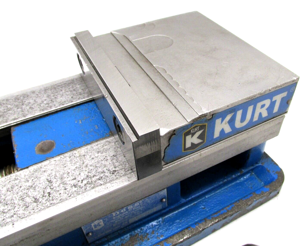 KURT ANGLOCK 6" MILLING MACHINE VISE w/ JAWS & HANDLE - #D688