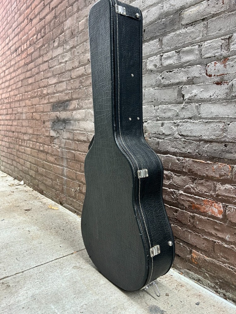 Takamine Jasmine Hardshell Case w Key