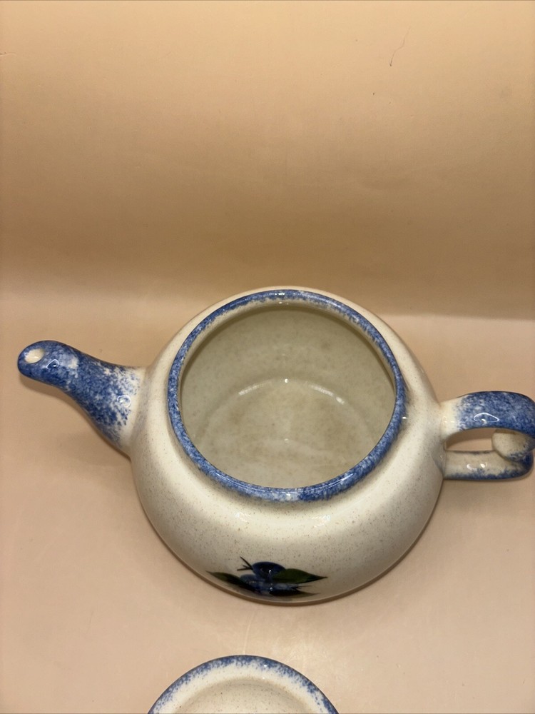 Debbie’s Blueberry Ware Teapot with Lid