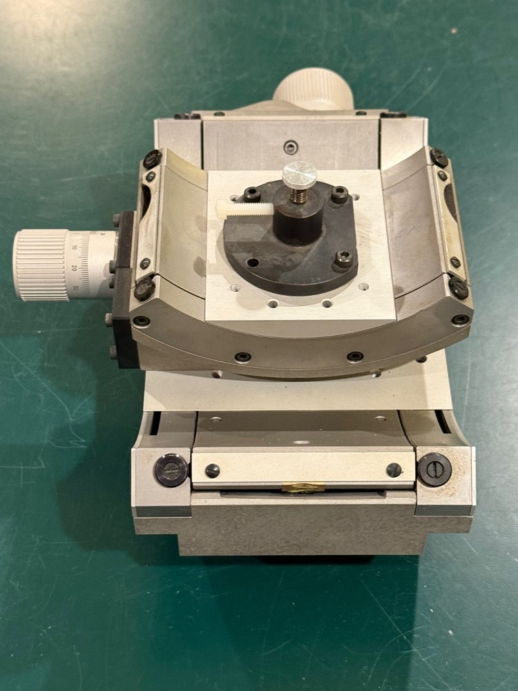 Microcontrolle Goniometric Cradle - Manual adjustment of two angles