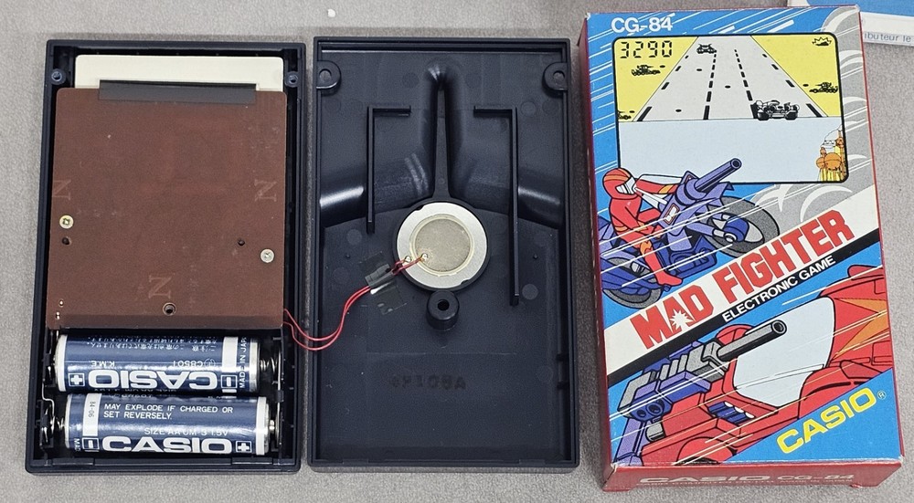 Casio Electronic Game Mad Fighter CG-84 Mint