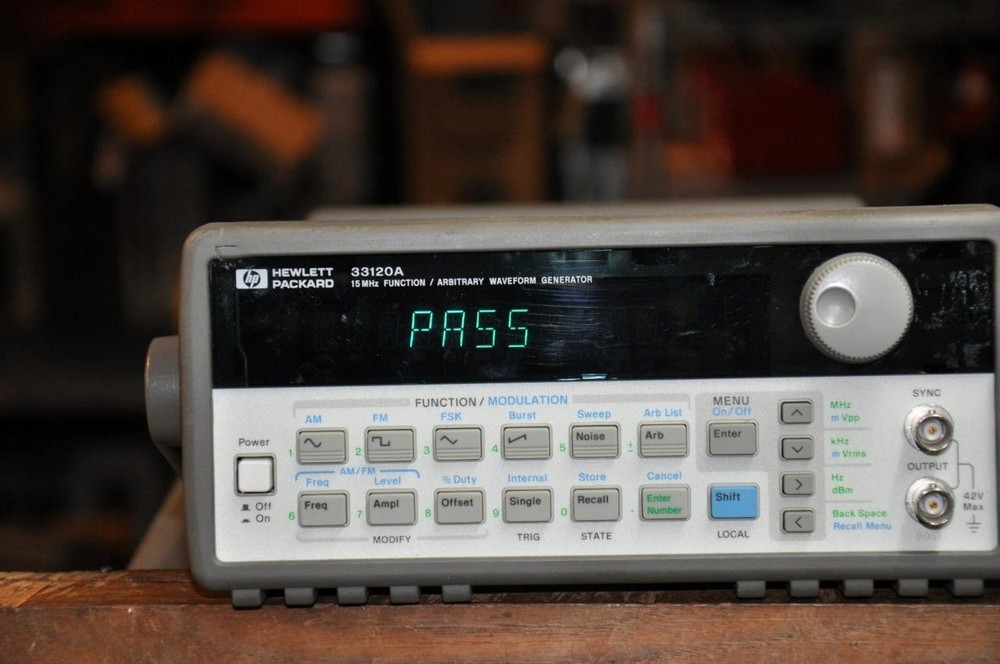 HP 33120A Function / Arbitrary Waveform Generator, 15 MHz