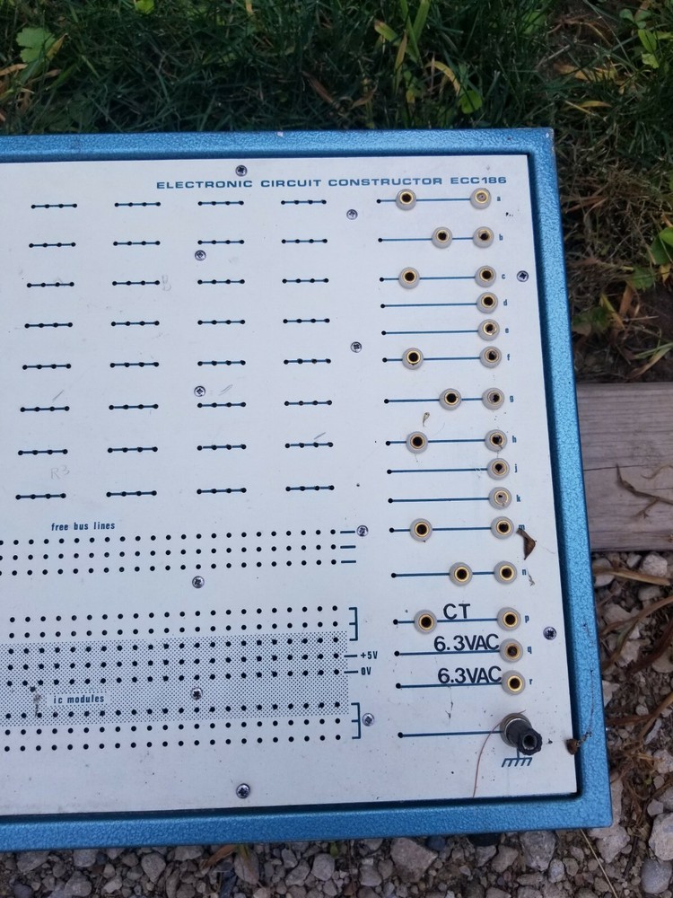 FEEDBACK ECC186 ELECTRONIC CIRCUIT CONSTRUCTOR. READ!!!!!