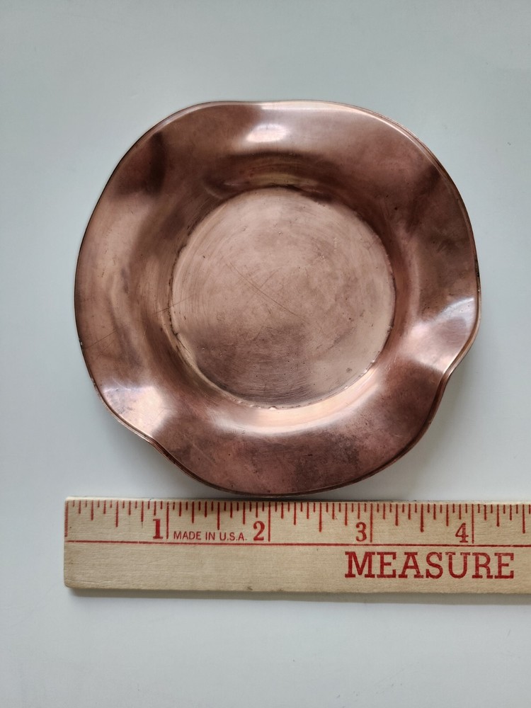 Small vintage copper dish, 4" across