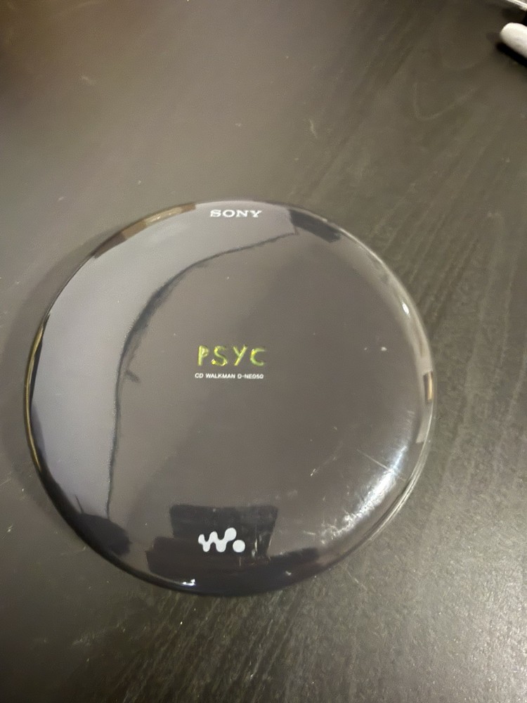 Sony PSYC CD Discman Walkman D-NE050 Portable CD-R Not Working