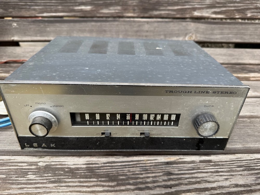 Leak Trough Line fm tuner stereo
