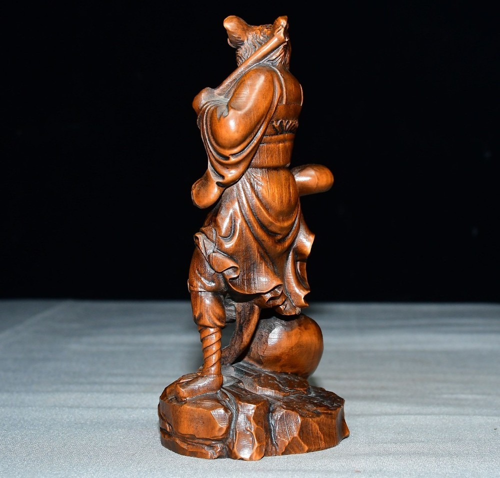 Exquisite Small Leaf Boxwood Mouse Ornament