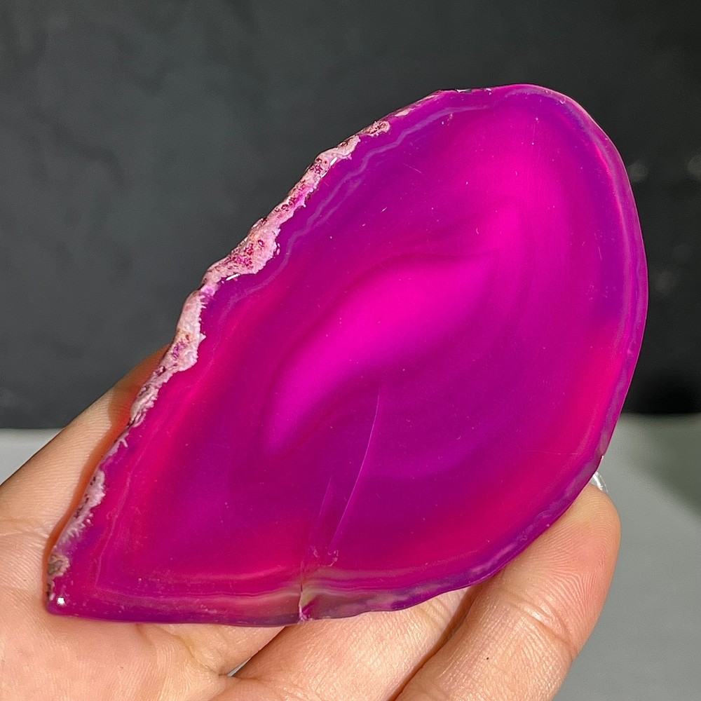 43G Colored agate flakes
