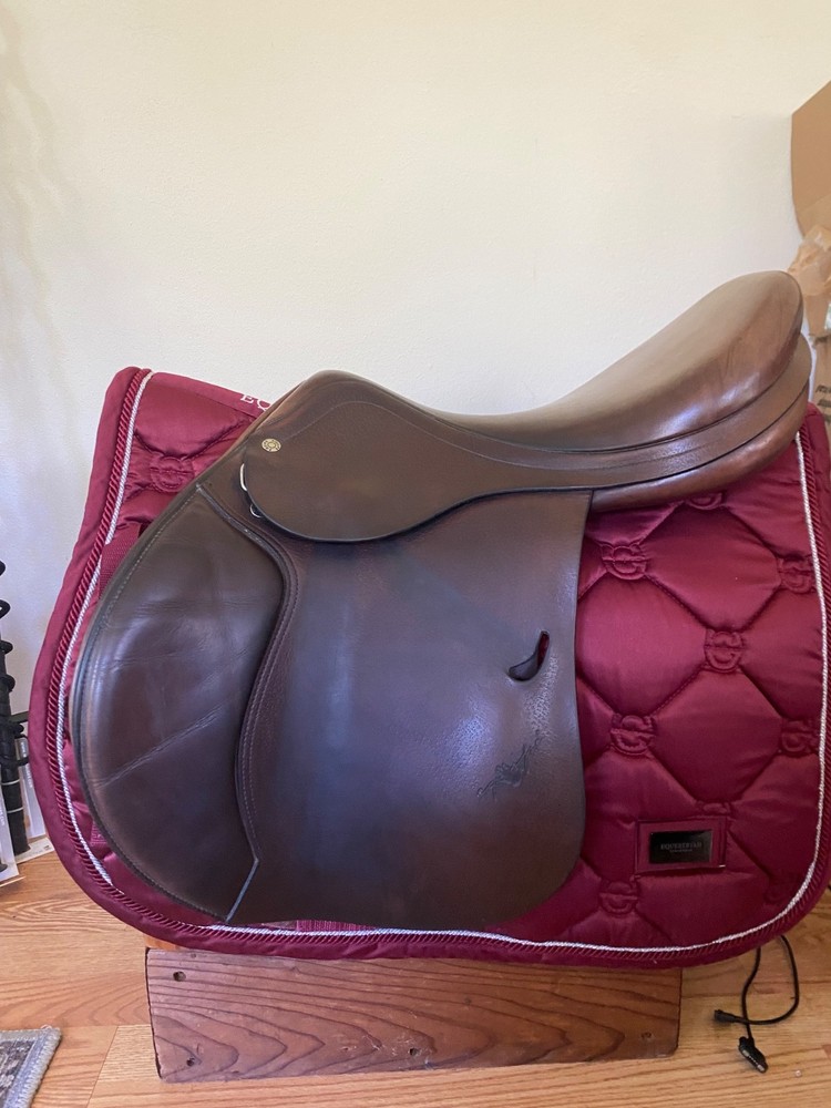 Equipe Emporio 17.5 saddle