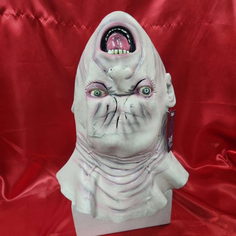 Death Studios Collection Upside Down - Trick or Treat Studios