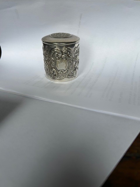 STERLING SILVER REP0USSE CYLINDRICAL BOX