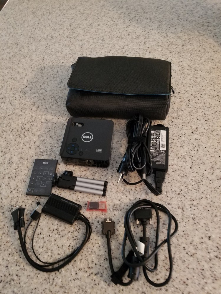 Dell M115HD Portable DLP Projector & Case Cables Remote Tripod Tested Working