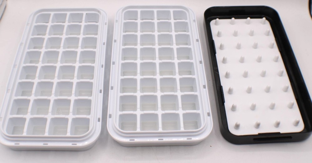 Stackable Ice Cube Trays Lid & Easy-Release Punch Bottom 64 Cubes White & Black
