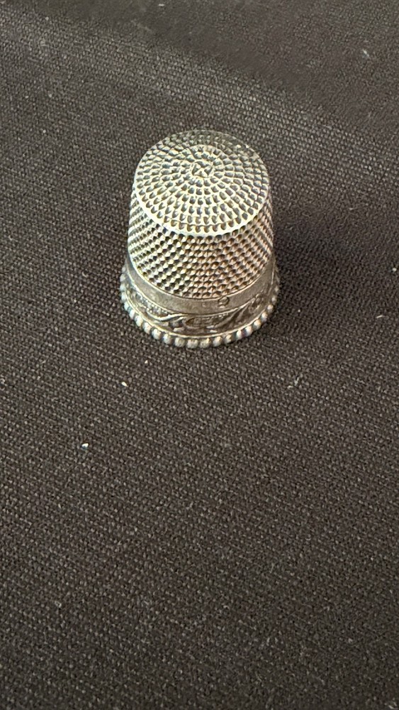 Antique Simmon Brothers Sterling Silver Thimble size 9