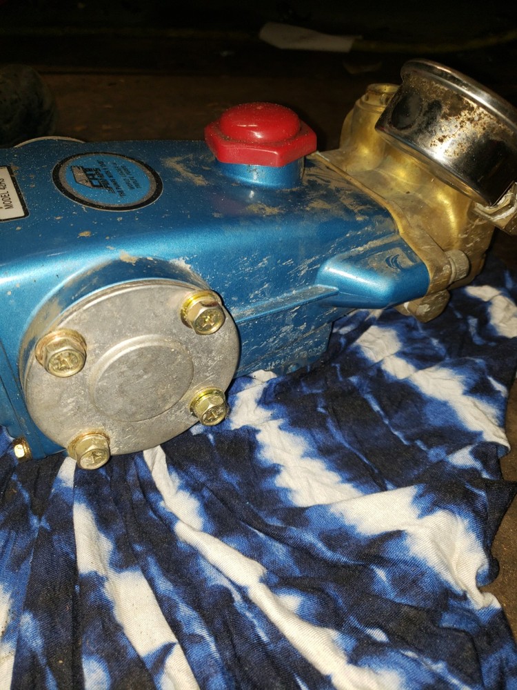Cat 42HS Triplex Belt Drive Pump