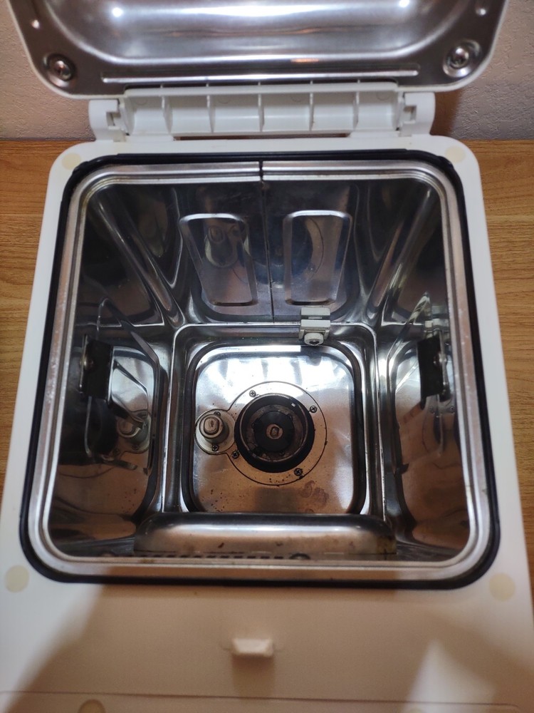 Hitachi Automatic Bread Maker Home Bakery Machine HB-B101...TESTED