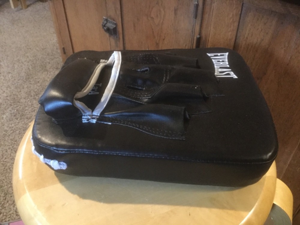 New Everlasting Advanced Target Mitt. Adult. 7526.