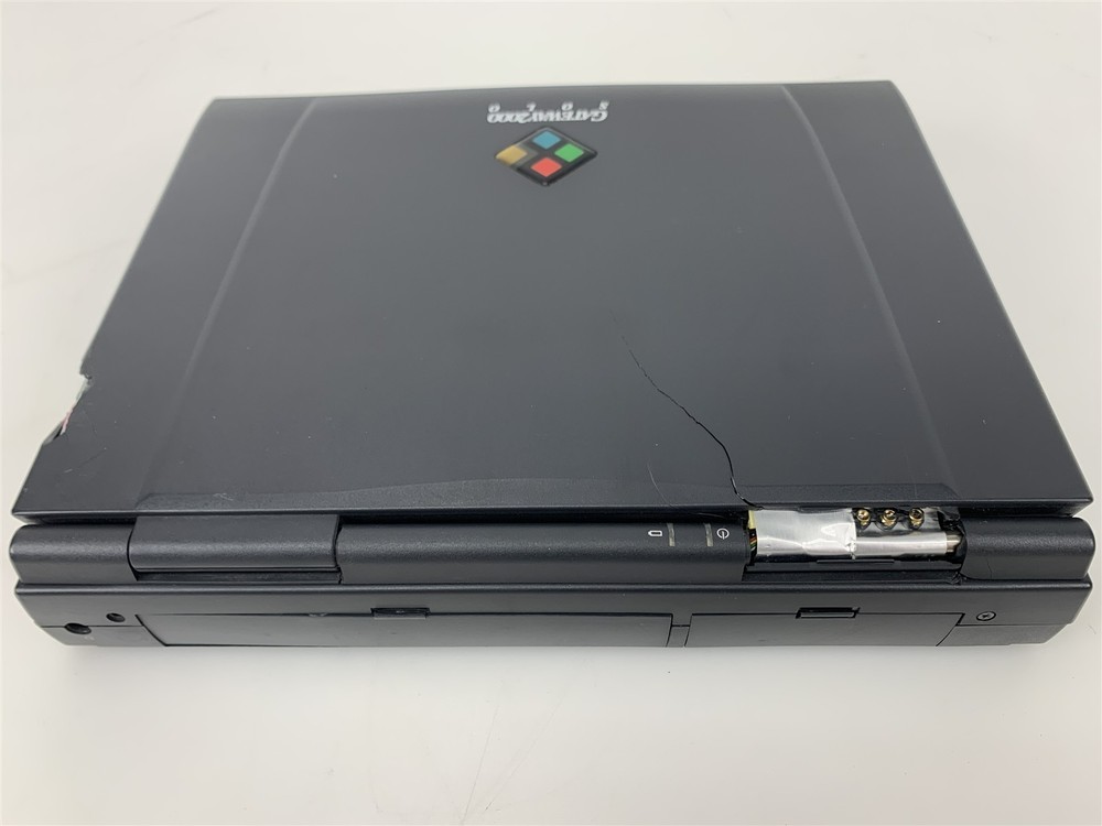 Gateway2000 Solo 2100 12" Screen Laptop - Untested