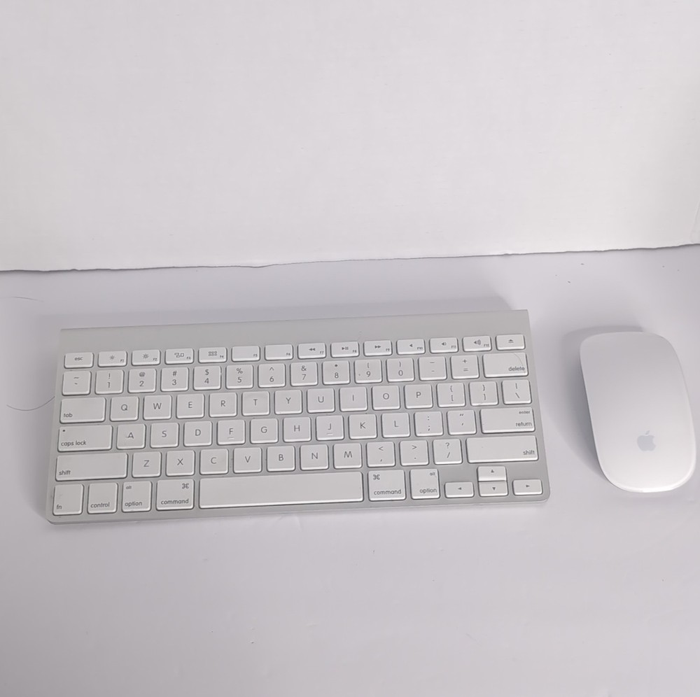 Apple Wireless Keyboard & Magic Mouse Bundle, Bluetooth, QWERTY, Silver/White