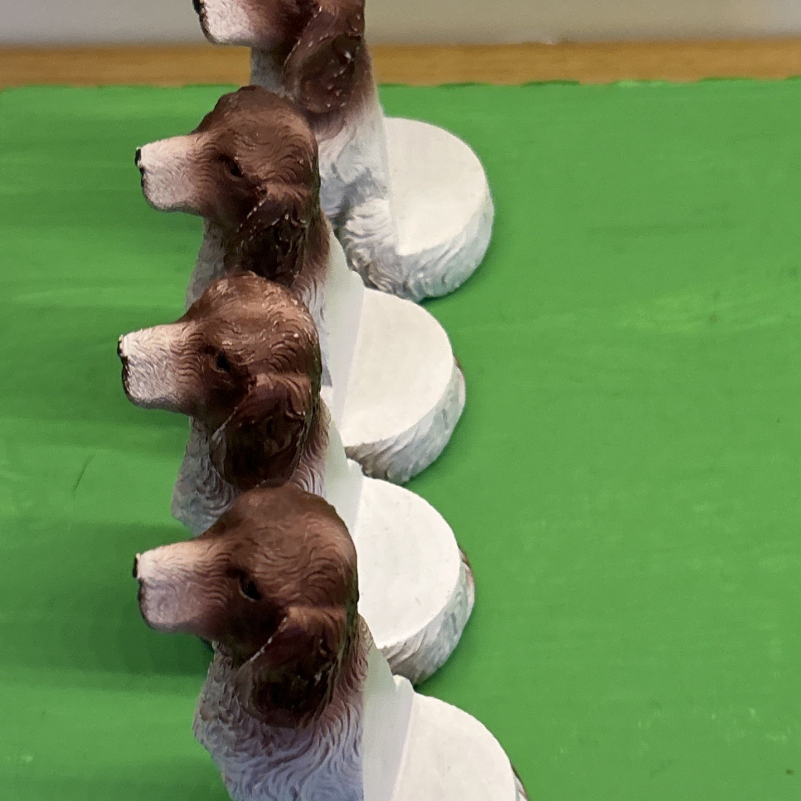 Planter Riser Plant Stand Pot Feet Springer Spaniel Dog X4