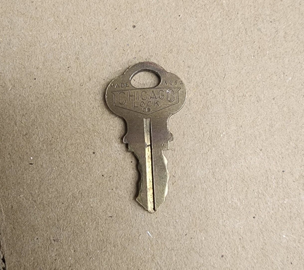 Dranetz 626 double sided key - power / operate / program key # H2023 (gs/a4-wt)
