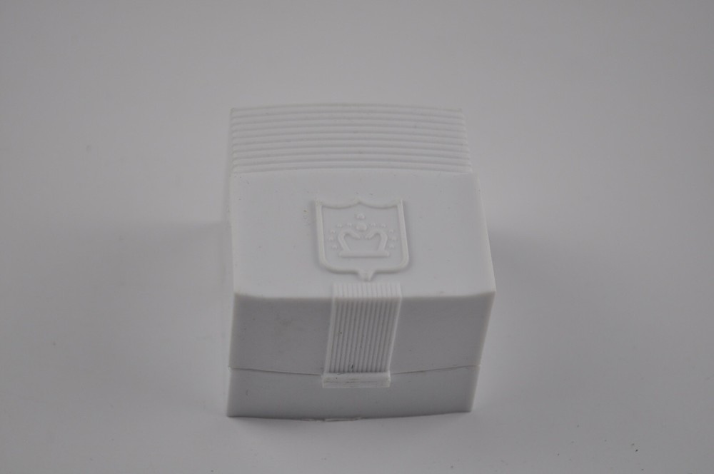 Vintage Presentation Ring Box White Plastic Hinged