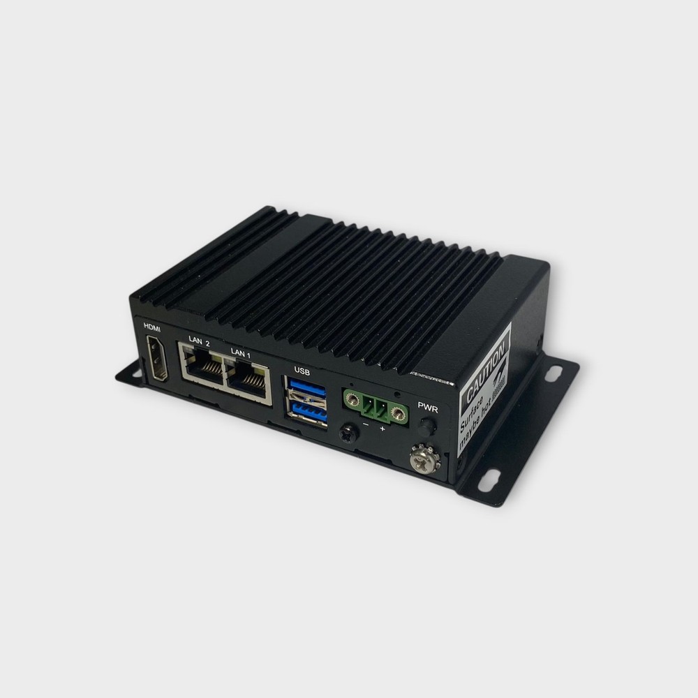 Winmate EACIL20-MR Marine Embedded PC - Intel Pentium N4200, 4GB RAM, Fanless