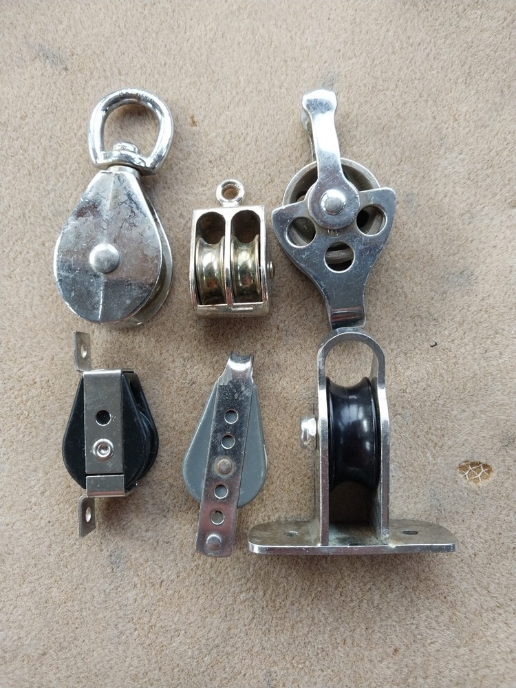 6 small marine pulleys