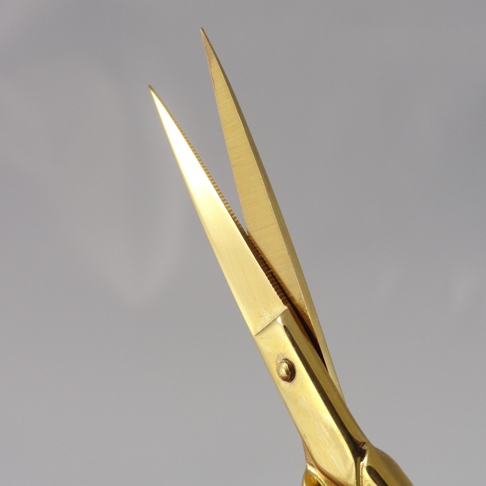 Serrated Blade Task Scissors for metallic threads
