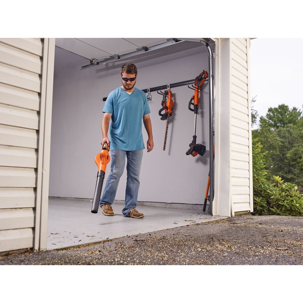 BLACK+DECKER 20V Max* Lithium Powerboost Sweeper - LSW321