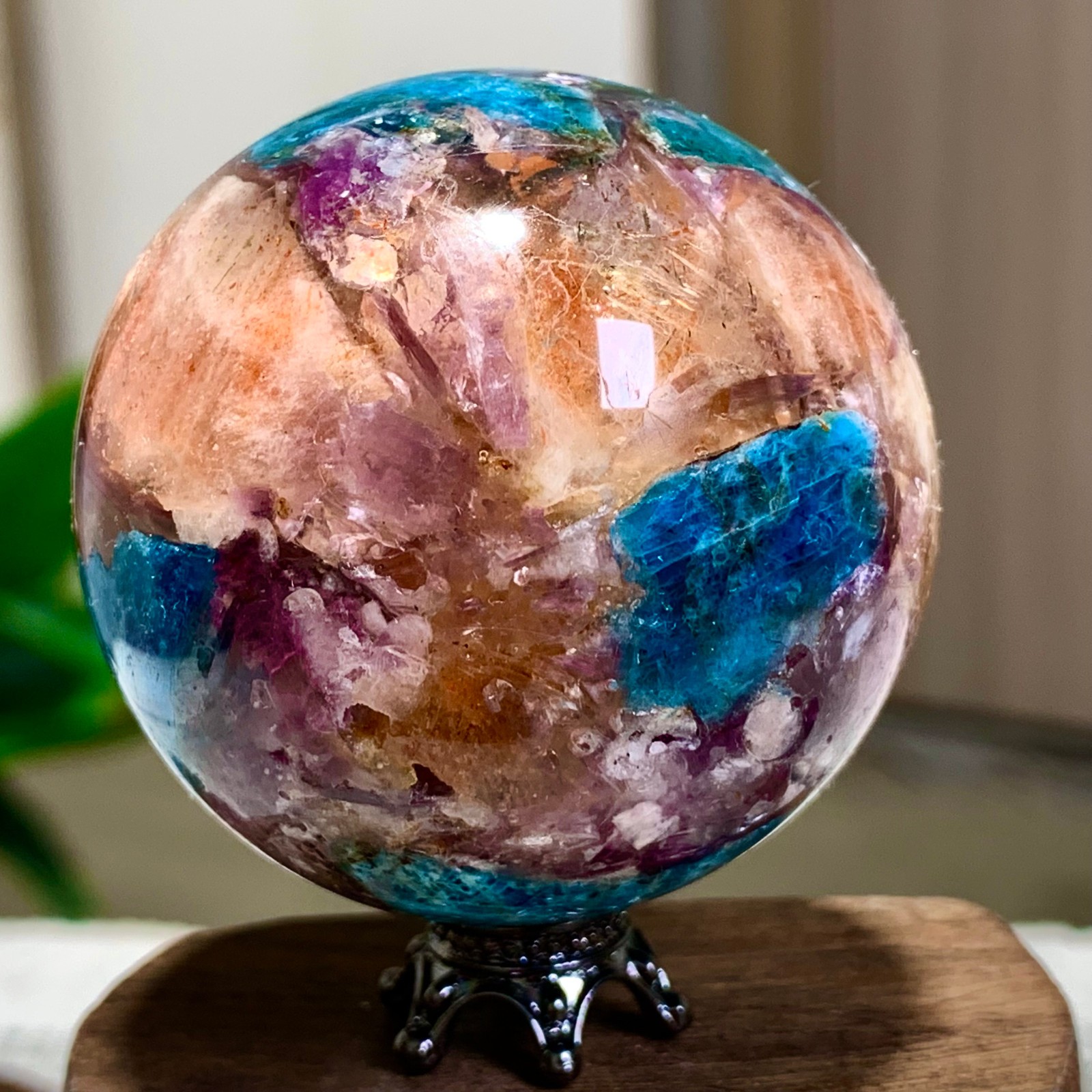 132G Natural Blue Aptite +Sun Stone purple lepidolite Sphere mineral sample