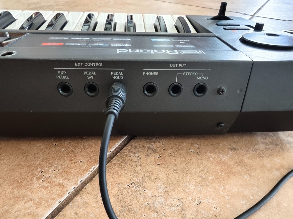 ROLAND Alpha Juno 2 61 Key Polyphonic Analog Synthesizer Used Keyboard
