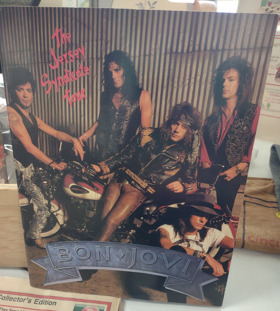 Bon Jovi - The Jersey Syndicate Tour - Vintage 1988 Lyric Book Program Guide