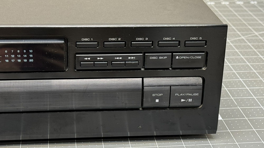 Kenwood DP-R891 Multiple Compact Disc Player Doesn’t Eject So Can’t Be Tested 🔥