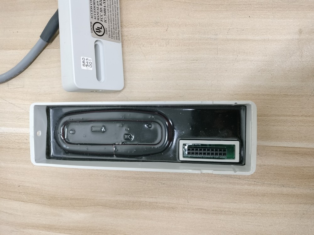 GE UTC Interlogix TW-500 Proximity Security Badge Access Card Reader