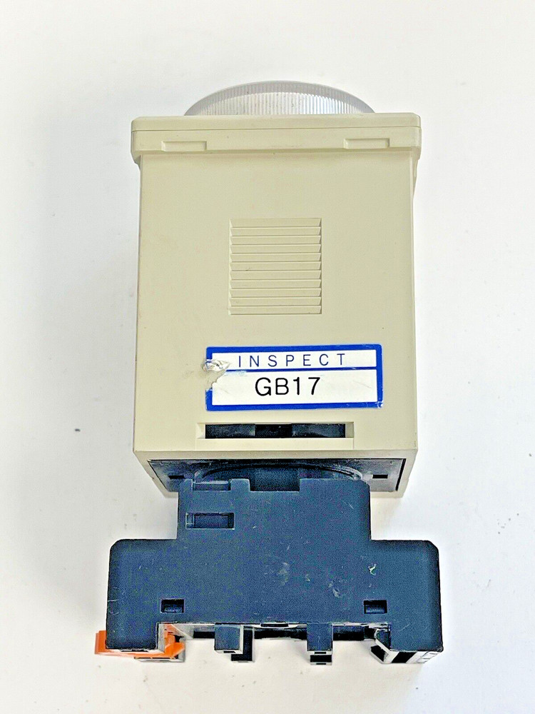 AUTONICS - AT11DN - TIMER W/ SOCKET BASE - 250VAC, 3A, 1.5W