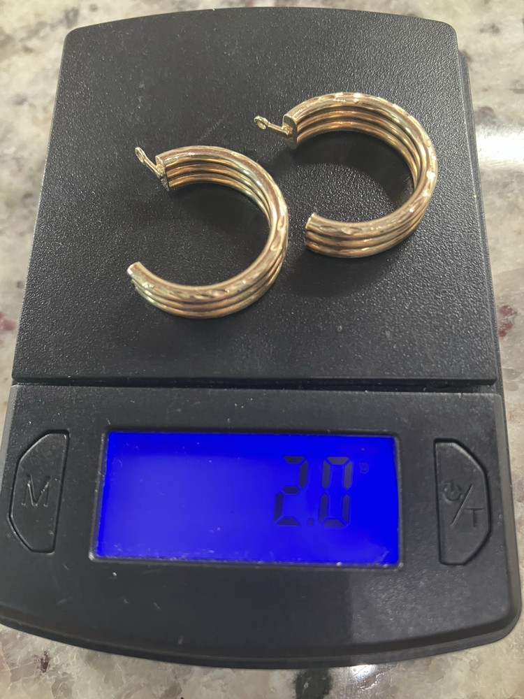 14k RIBBED THREE ROW HOOP EARRING JACKETS