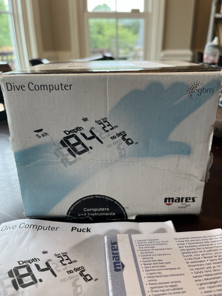 Mares Puck Dive Computer with Box Included and Instruction Manual, Model Puck