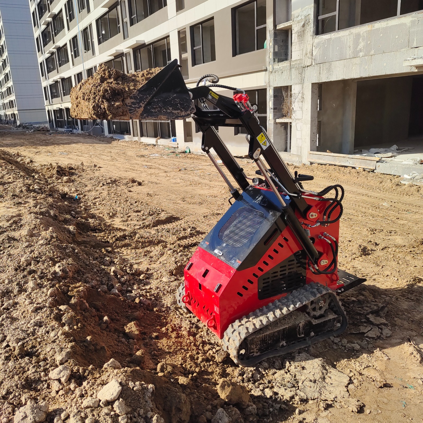 HT Mini Skid Steer Loader Tracked 13.5HP B&S EPA Gas Engine for Gardens Farming