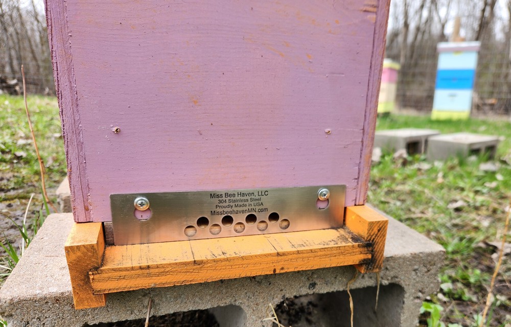 Mouse Guard, 5 Frame Nuc 7-3/4"