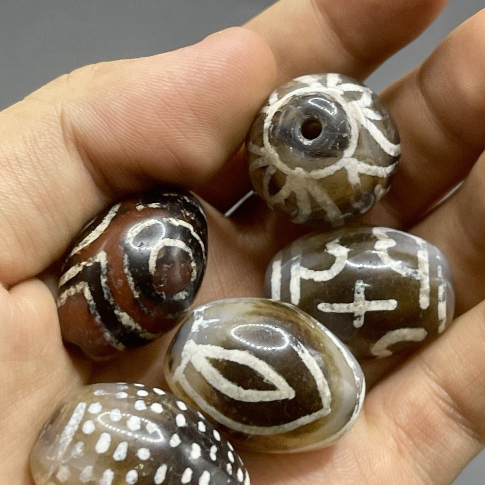 5 Pieces Ancient Central Asia Bactrian Agate Carnelian Beads With Patterns